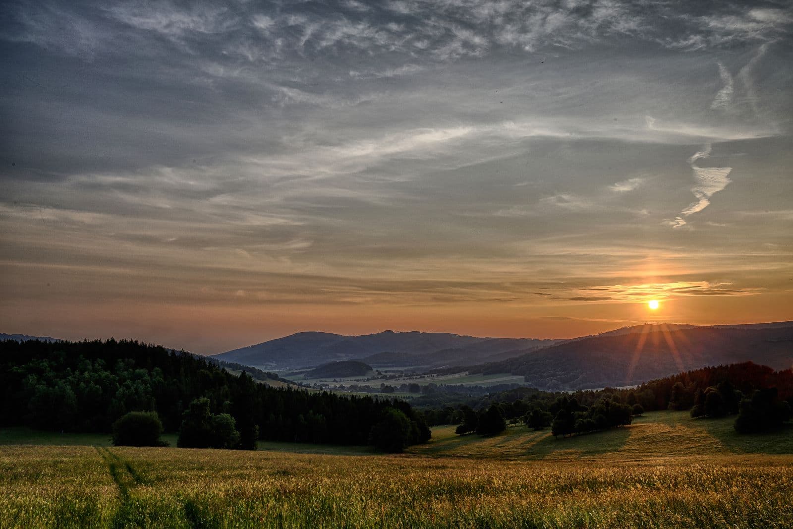 východ slunce na loukách za Filipovicemi